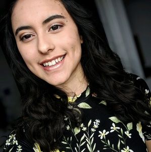 Meet your Posher, Neva